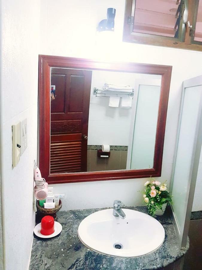 Ban Nongdouang Khampiane Boutique Hotel מראה חיצוני תמונה